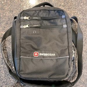 SwissGear Small Crossbody Bag